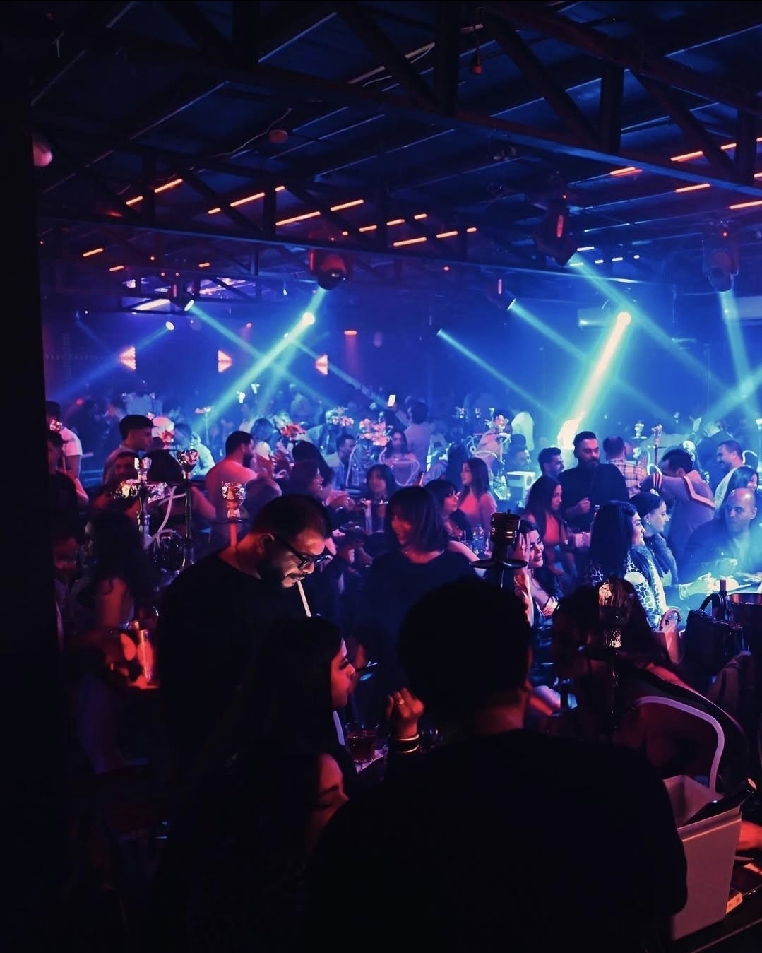 Royal King night club