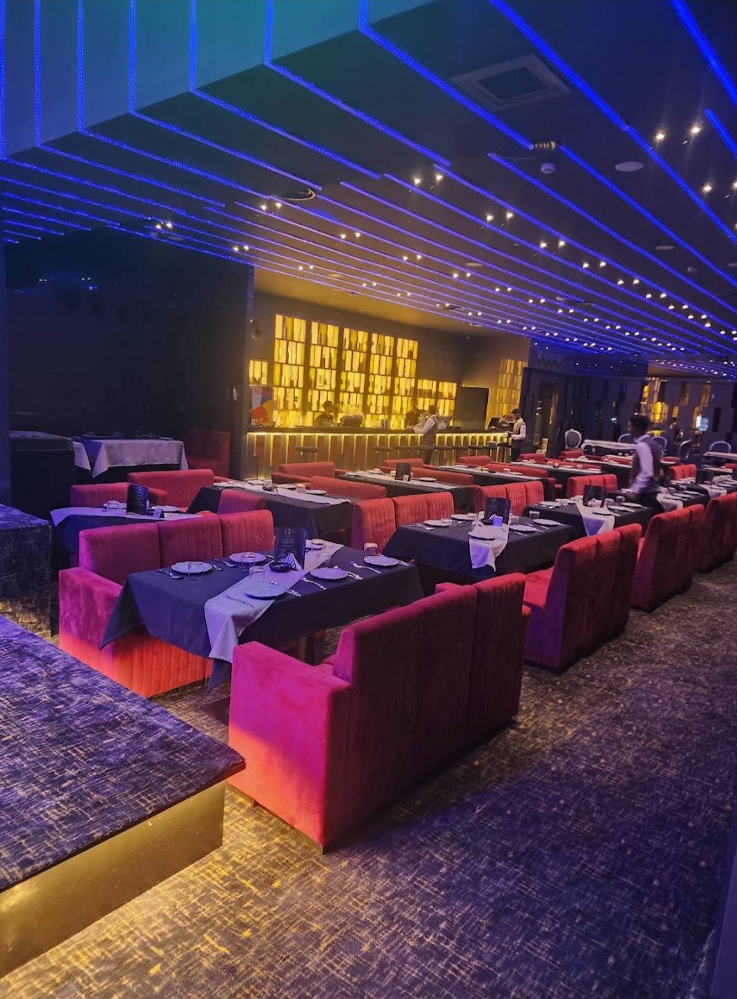 Royal King night club